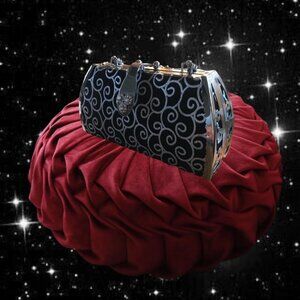 Gorgeous Vintage 50's Clutch/Shoulder Bag in Black & Silver